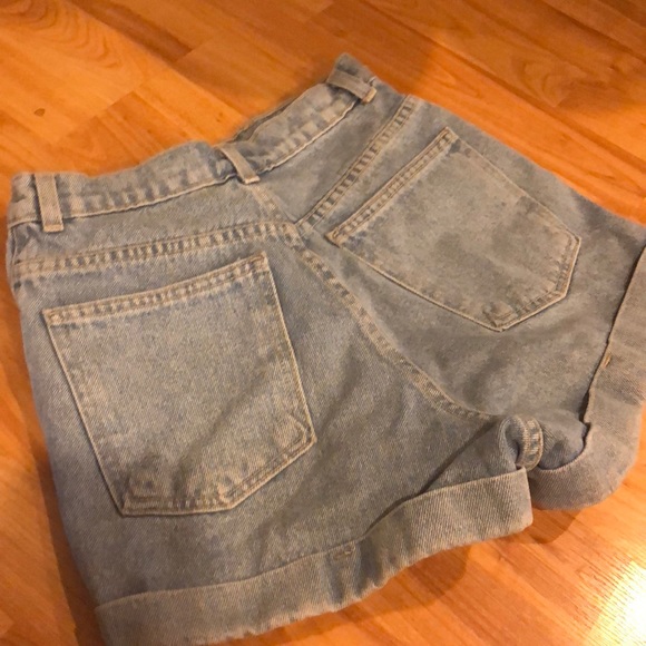 Super high-waist light wash shorts *VINTAGE* - Picture 4 of 4